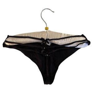 Victoria's Secret M black thong with 3 bows in the back